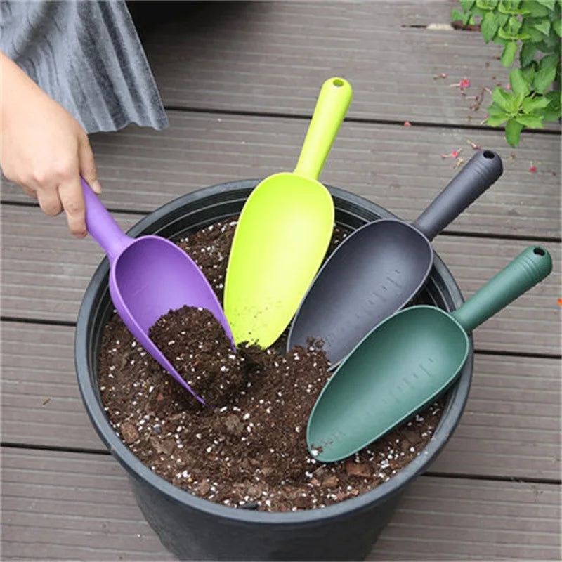 Versatile Plastic Soil Shovel for Flower and Vegetable Gardening - Lightweight and Durable - 25cm x 6.5cm